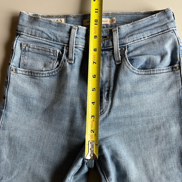 Levi’s 724 High Rise Slim Fit Straight Jean Color Light Blue Wash Size 24 - Picture 7 of 14